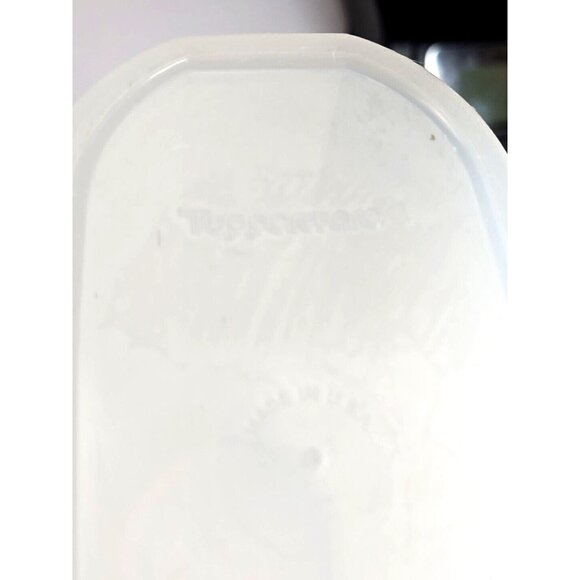 Vintage Tupperware Pitcher #2009B with Blue Lid Oval 64 oz. Capacity - Picture 7 of 11